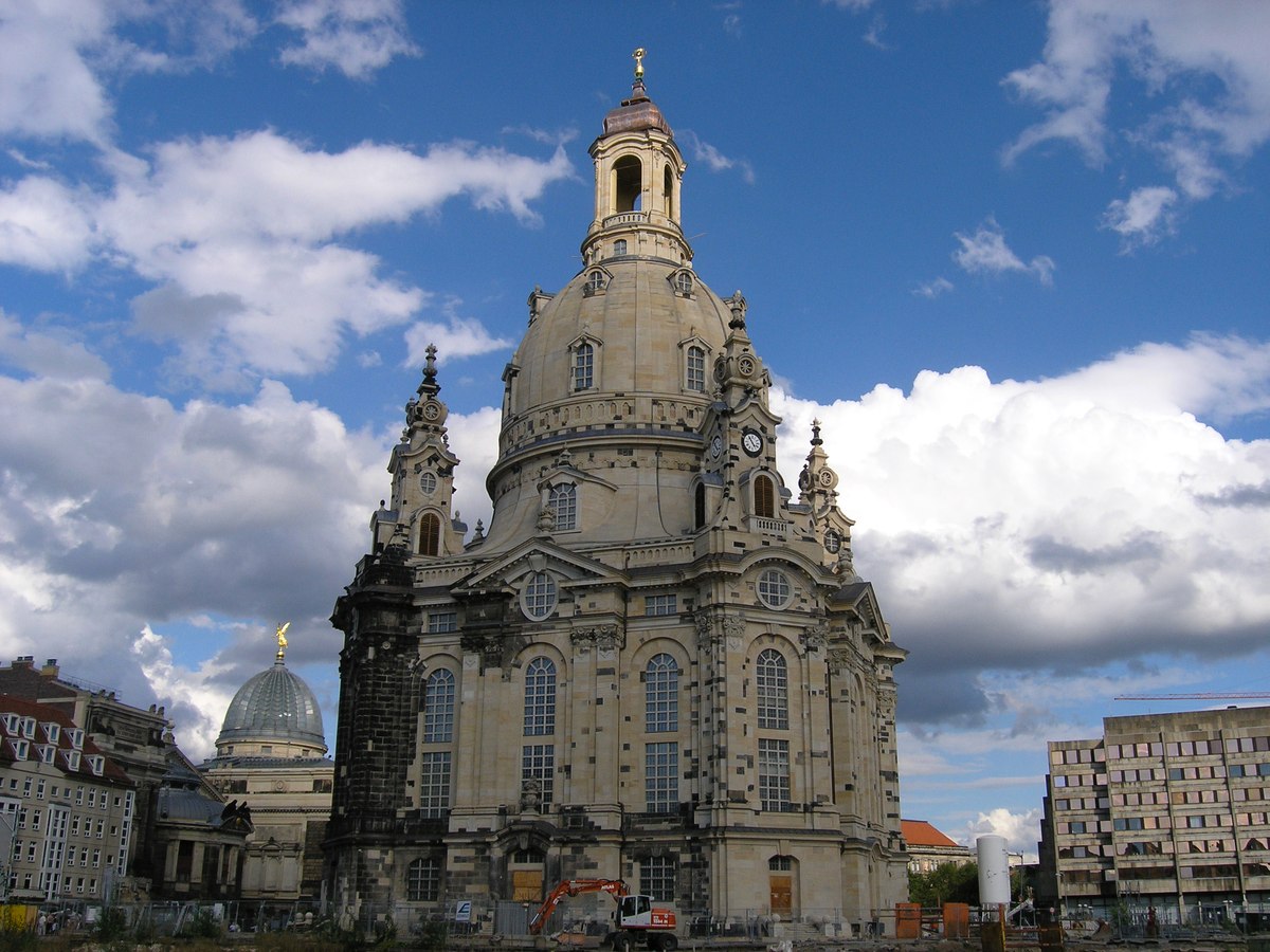 Dresdner Frauenkirche in einer historischen Betreiberaufnahme